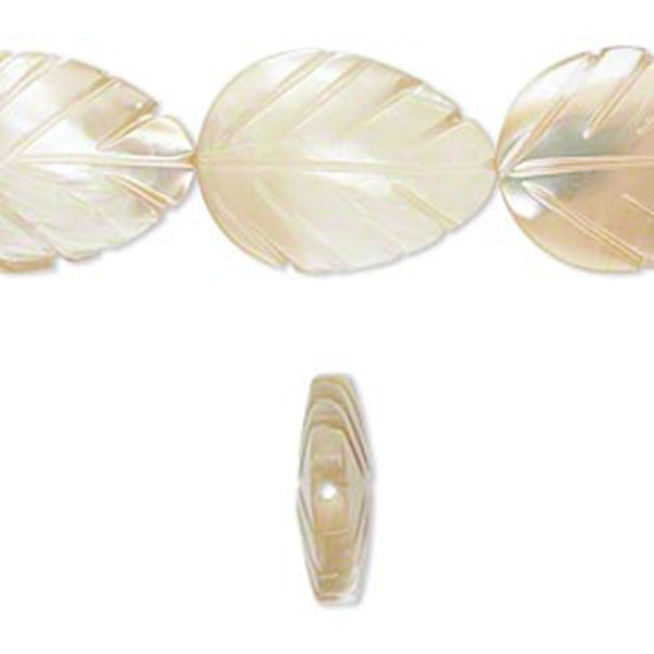 PEARL MOP LEAF 15 X 20 MM STRAND